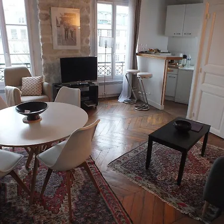 Marais-saintonge شقة